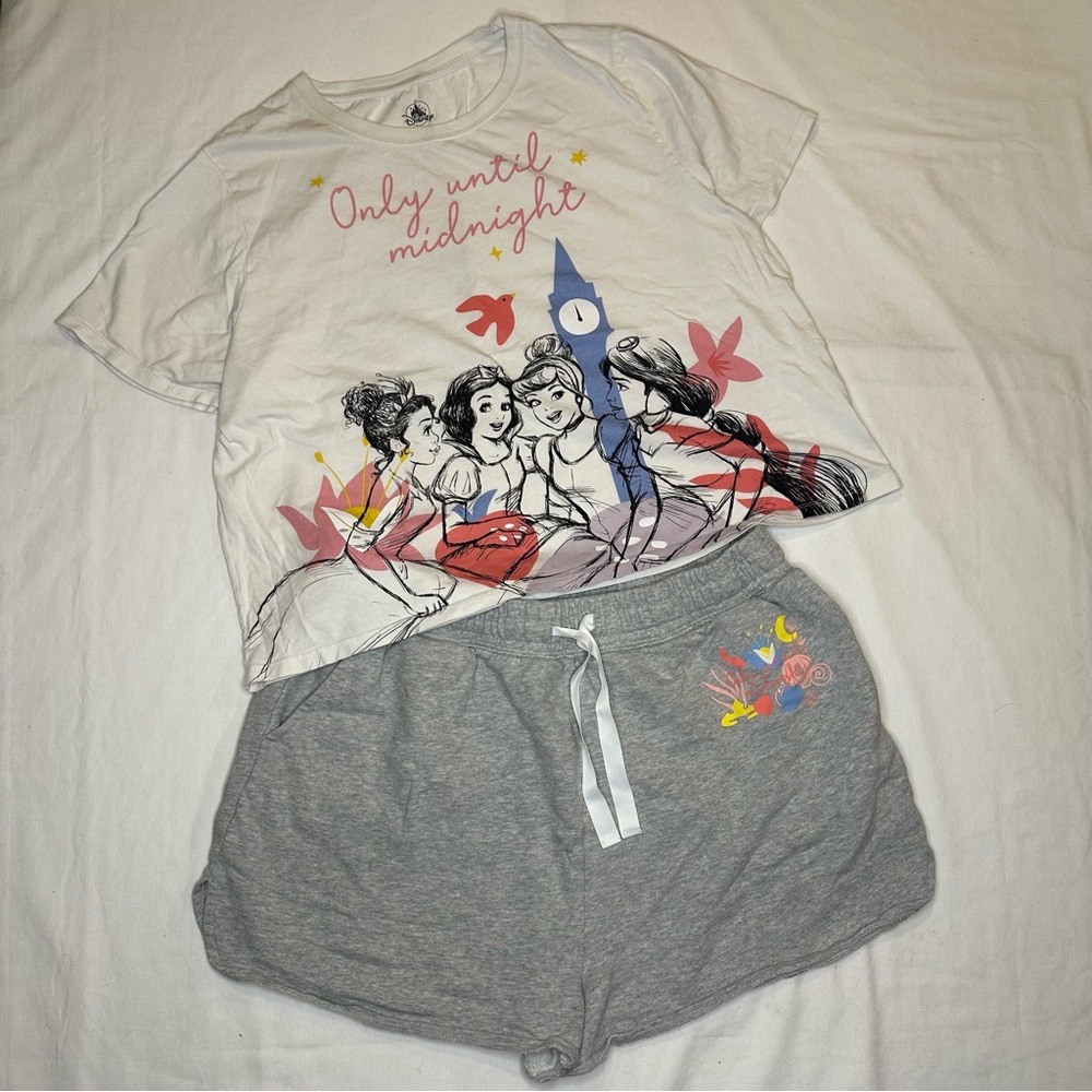 Disney Women's Princess Cinderella Jasmine Tiana Snow White Pajama Set Large